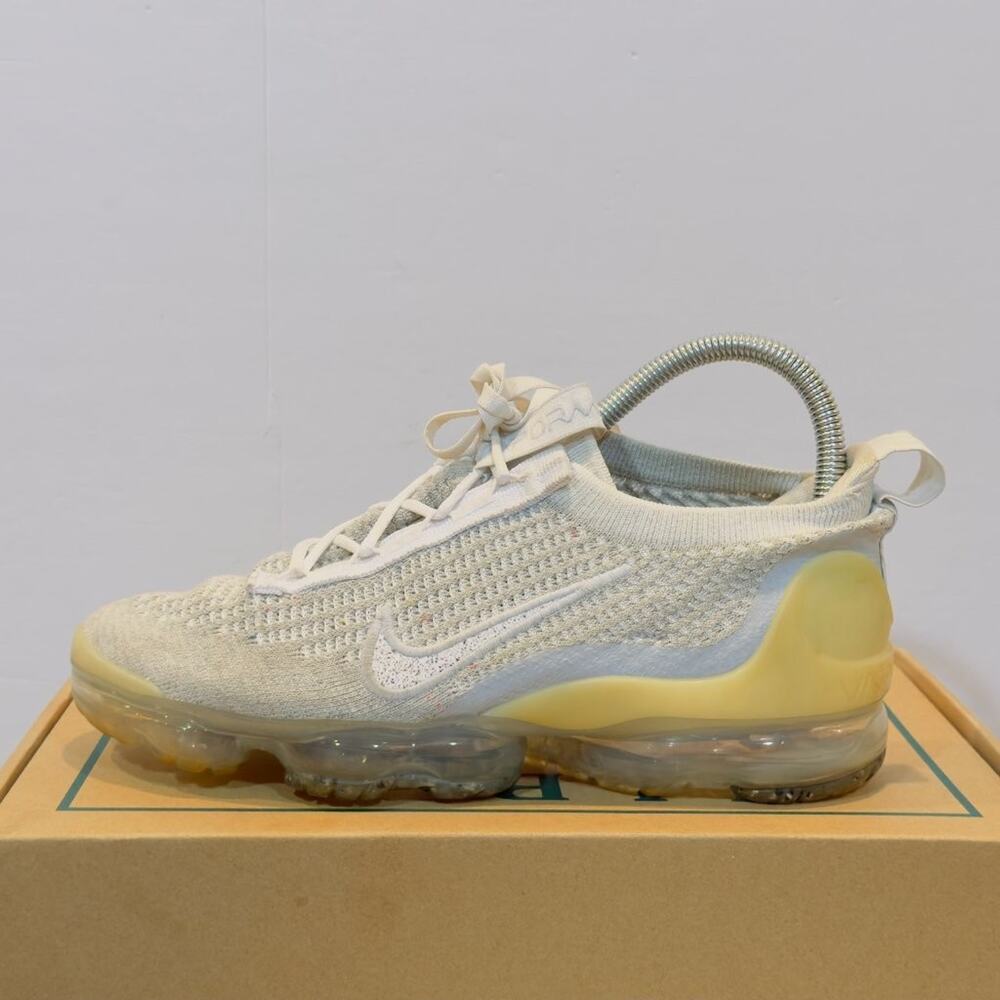 Nike Air VaporMax 2021 Flyknit DC4112-100 Women’s 7.5 White Pure Platinum Sneake